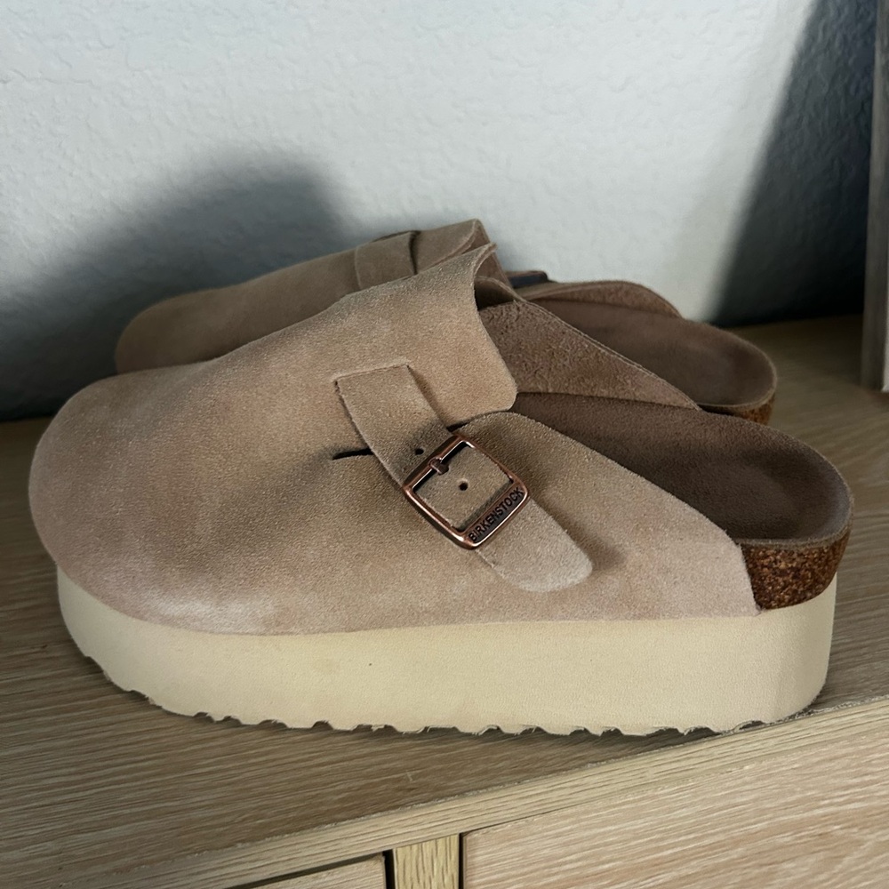 Birkenstock Women's Tan Suede Mules